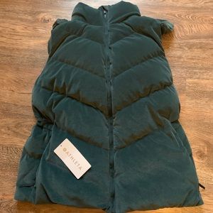 NWT Athleta Down Velvet Puffer Vest